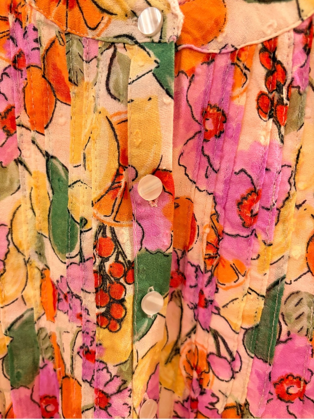 DEMOCRACY NEW WITHOUT TAGS Citrus and Floral Pintuck Blouse in MULTICOLOR SIZE L - Picture 4 of 9
